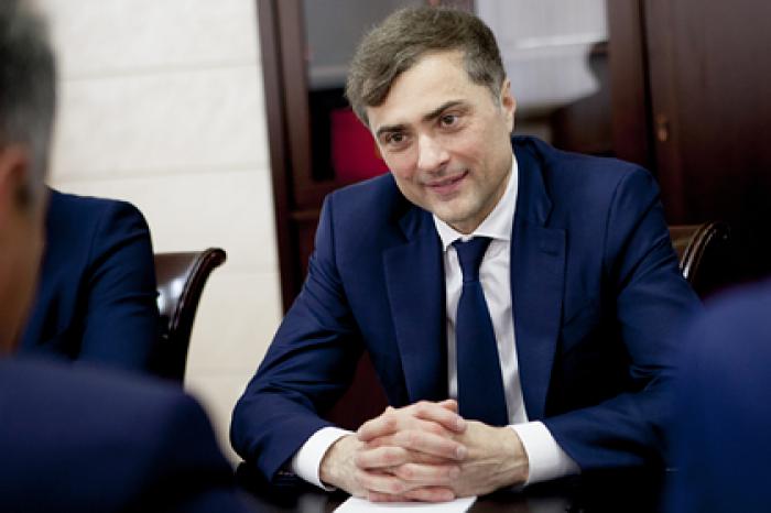 Сурков указал на тезисы по поводу его отставки