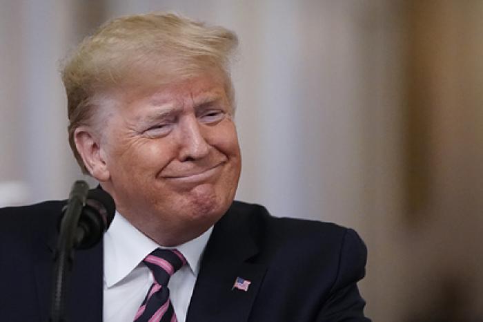 Трамп высмеял разорвавшую его речь сторонницу импичмента