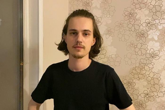 Уехавший из России комик пожаловался на угнетение верующими