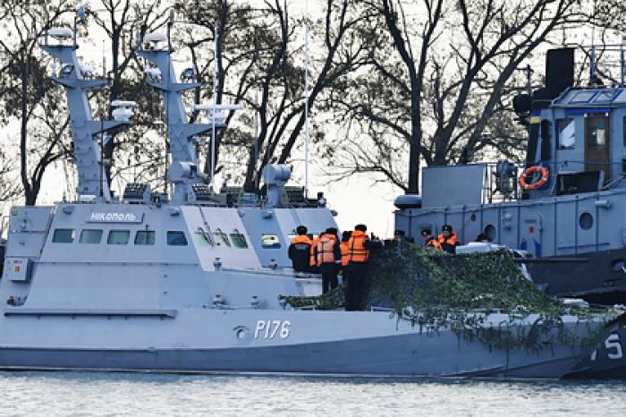 Украина введет санкции за задержание кораблей в Керченском проливе
