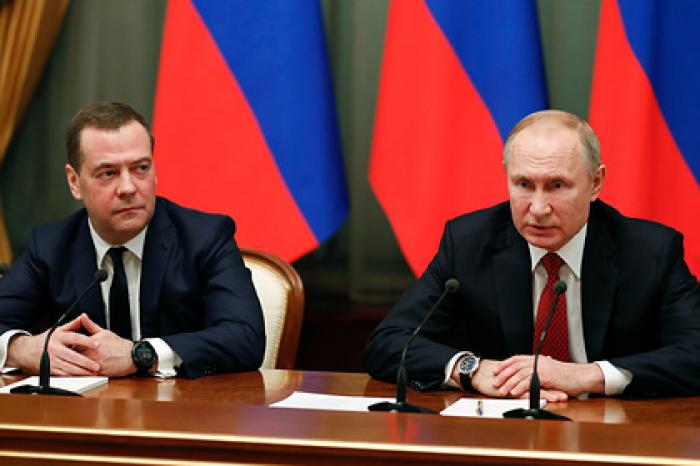 В Конституции предложили закрепить неприкосновенность бывших президентов