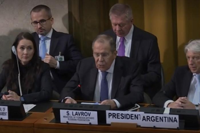 Журналистки из Грузии атаковали Лаврова и получили в ответ «Вы больные, девочки»