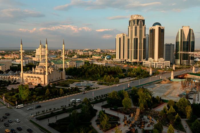 Чечня первой в России закрыла рестораны и кафе из-за коронавируса