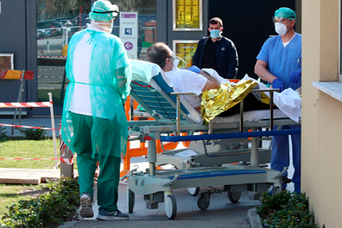 Доктор Мясников назвал разницу в заболеваемости коронавирусом в Италии и России