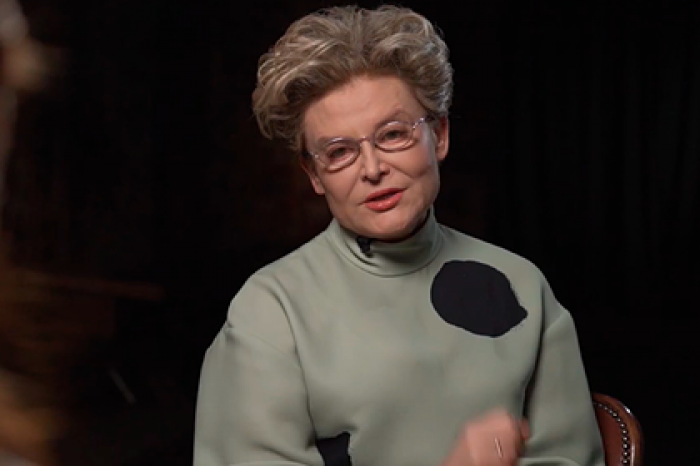 Елена Малышева призвала в три раза увеличить зарплаты врачам в России