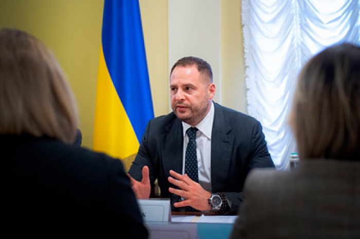 Глава офиса Зеленского отреагировал на обвинения в продаже должностей