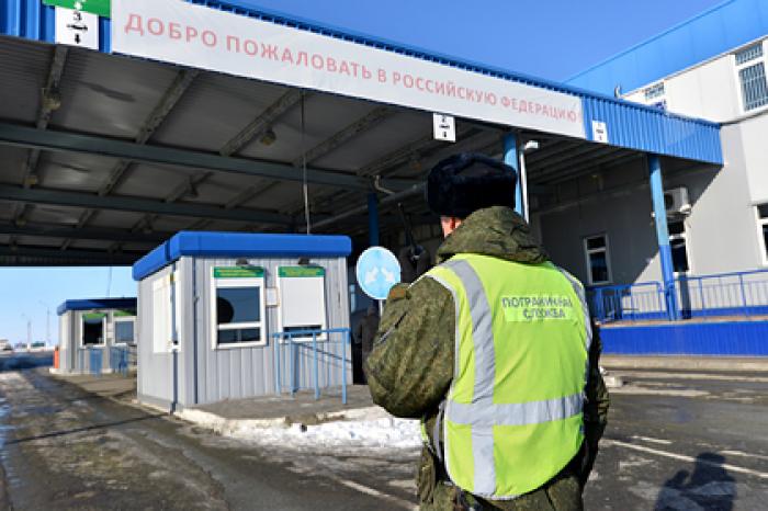 Коронавирус отрезал от России русских с иностранным гражданством