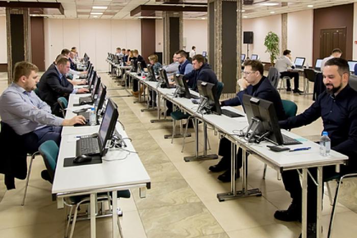 «Лидеры России» научат российских отцов пеленать и купать детей