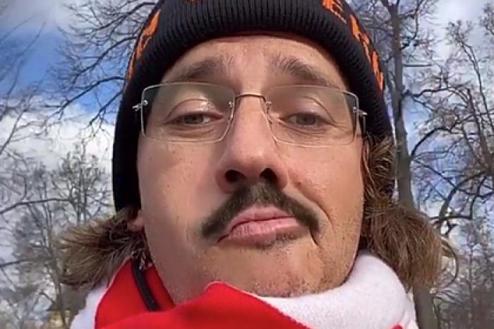 Максим Галкин показал себя с усами