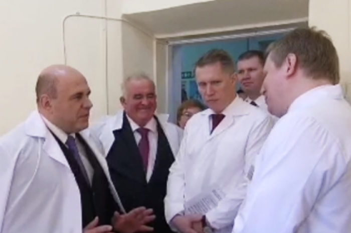 Мишустин забрался на скрываемый врачами чердак больницы