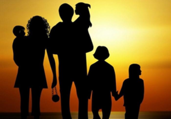МНОГОДЕТНЫЕ РОДИТЕЛИ БУДУТ БЕСПЛАТНО ПОЛУЧАТЬ МЕДИЦИНСКУЮ СТРАХОВКУ