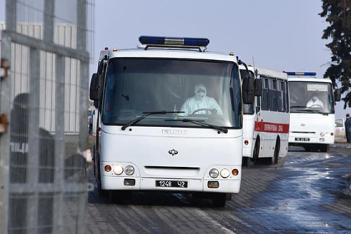 На Украине врачам поручили подготовить VIP-палаты для чиновников с коронавирусом