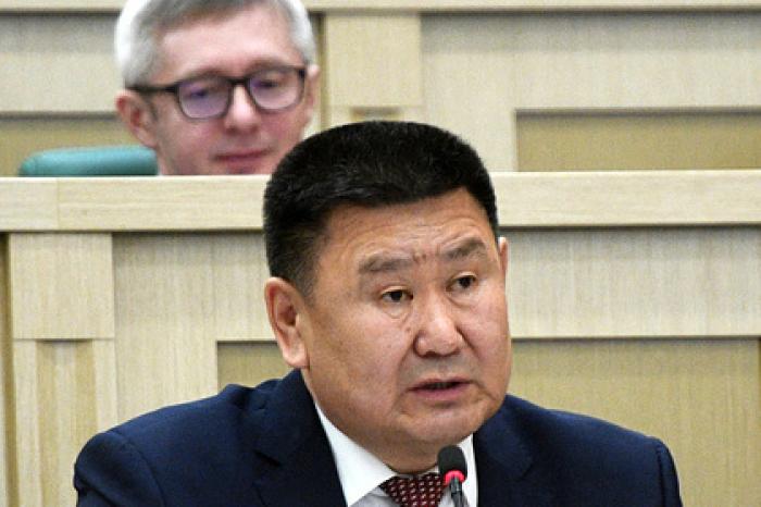 Назван единственный проголосовавший против изменений в Конституцию сенатор