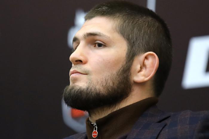 Нурмагомедов обсудил с главой UFC перенос боя с Фергюсоном