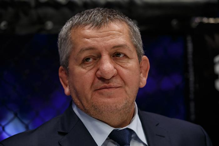 Отец Нурмагомедова назвал вероятное место проведения боя сына с Фергюсоном