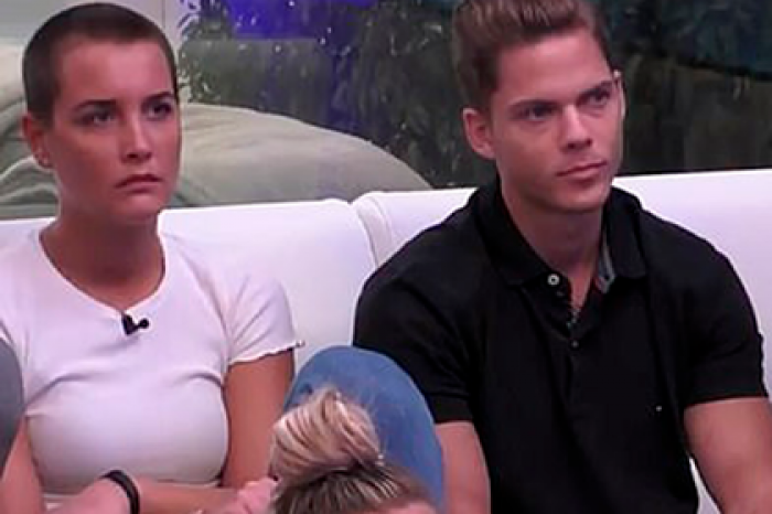 Отрезанным от мира участникам шоу сообщили о коронавирусе и показали их реакцию