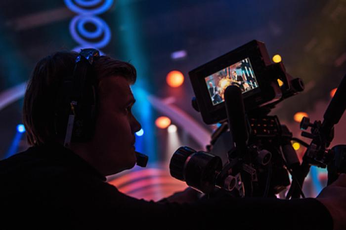 Первый канал отказался от зрителей на съемках из-за коронавируса