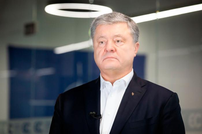 Порошенко призвал не верить в «тотальную распродажу» украинской земли