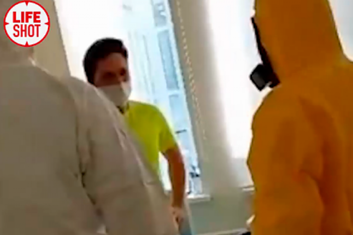 Появилось видео со смартфона Пескова с Путиным в больничной палате в Коммунарке