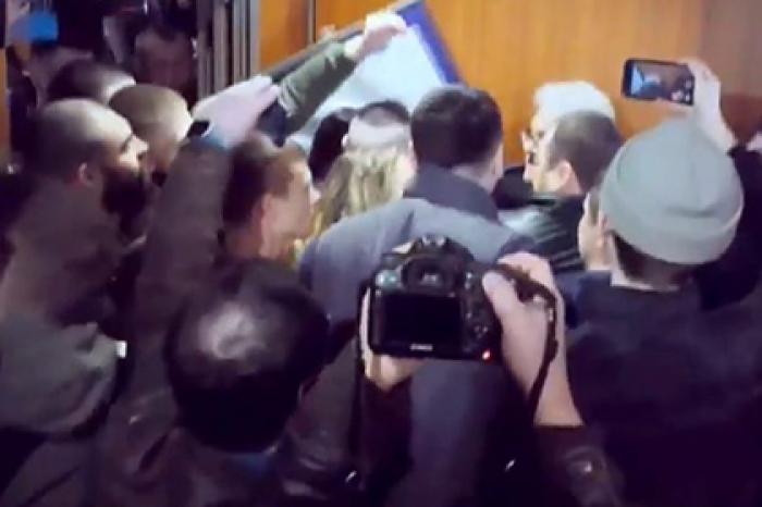 Презентацию плана примирения Киева с Донбассом сорвали радикалы