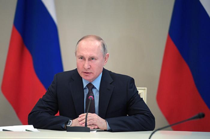 Путин обсудит реализацию нацпроекта с правительством