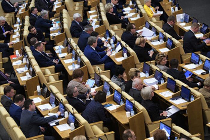 Путин предложил внести в Конституцию положение о русском народе