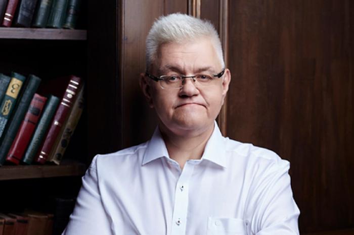 Советник Зеленского рассказал о своем состоянии после нападения радикалов