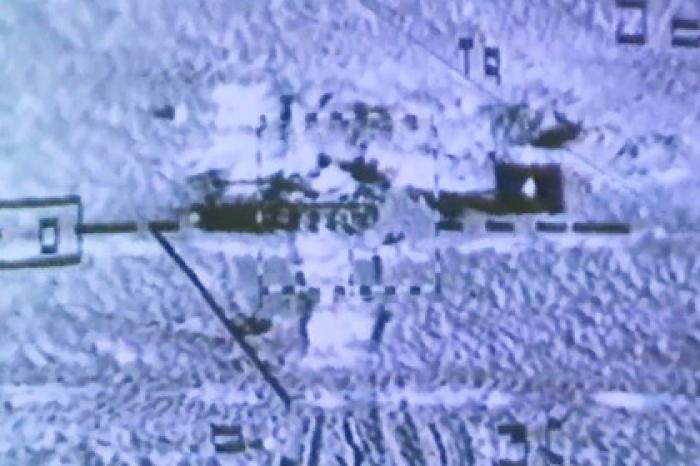 Су-25 сбил самолет противотанковой ракетой