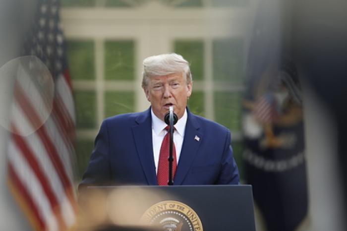 Трамп спрогнозировал пик смертности от коронавируса в США