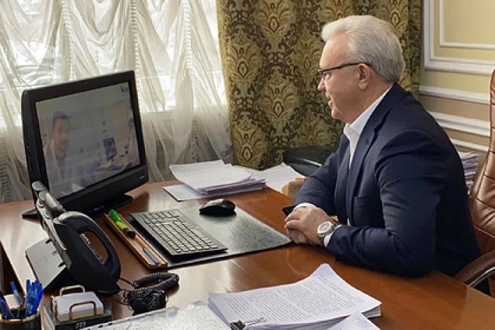 В Красноярске и в Кузбассе выписали излечившихся от коронавируса пациентов