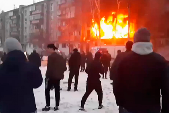 В Магнитогорске при взрыве в жилом доме погибли два человека