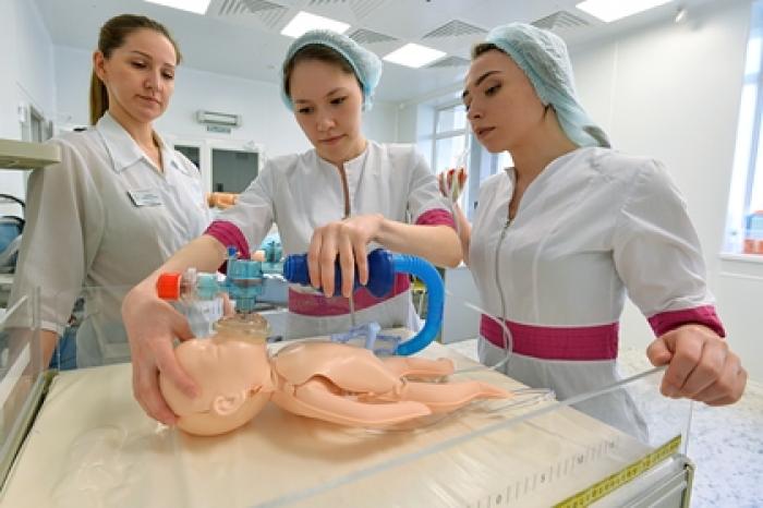 В России от медучреждений потребовали зарегистрировать всех врачей и медсестер