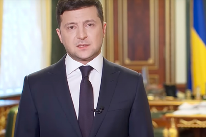 Зеленский назвал три варианта развития ситуации с коронавирусом на Украине