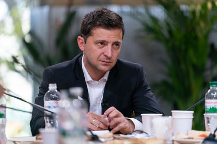Зеленский потребовал «новых мозгов» в правительстве Украины