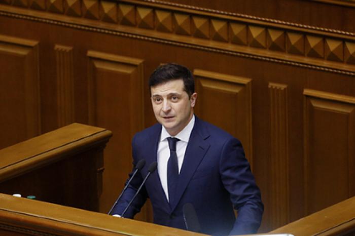 Зеленский предупредил о грозящем Украине дефолте