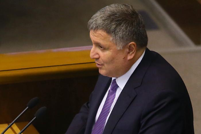 Аваков понадеялся на возвращение Украины к нормальной жизни в мае