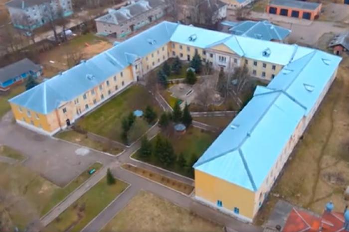 Еще полсотни людей заразились коронавирусом в российском доме престарелых