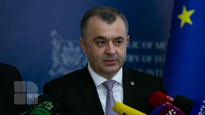 Кику ответил на обвинения в том, что власти навязывают покупать медстраховки желающим вернуться на родину
