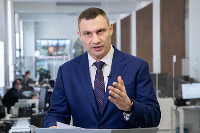 Кличко прокомментировал скандал с переплывшим Днепр нарушителем карантина