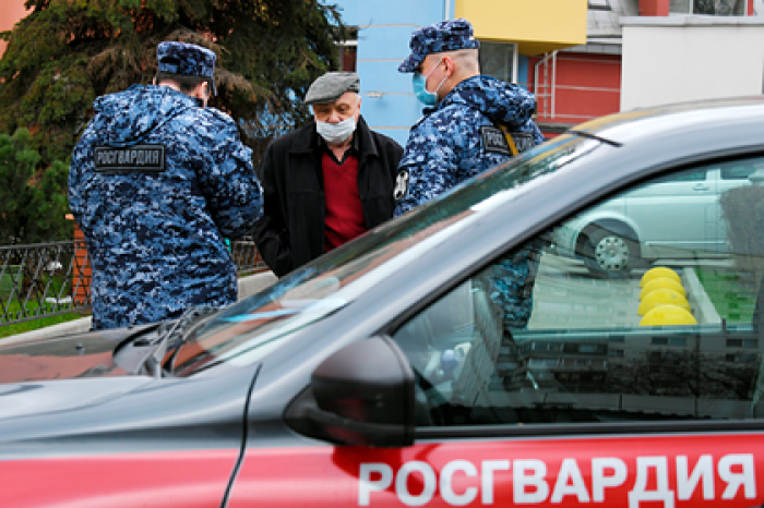 Кремль назвал проблему с пропусками в Москве уроком для мэрии