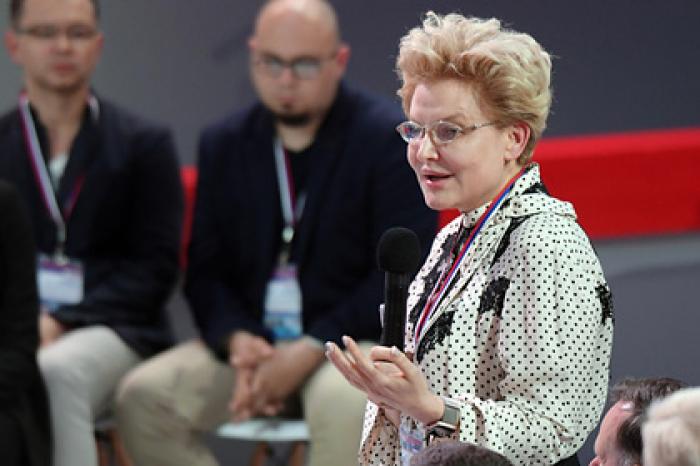 Малышеву возмутили российские чиновники из-за критики врачей