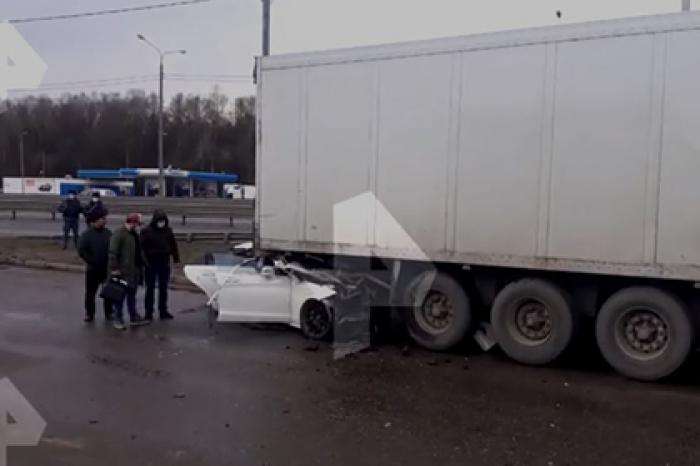 Момент смертельного ДТП с эпатажным блогером попал на видео