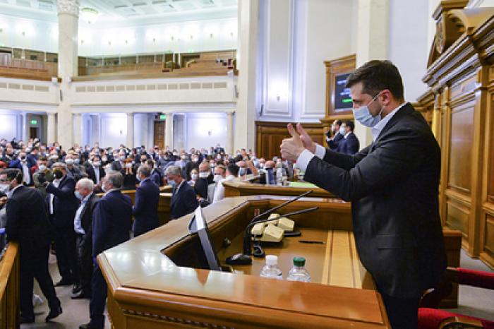 На Украине отменили режим самоизоляции для представителей власти
