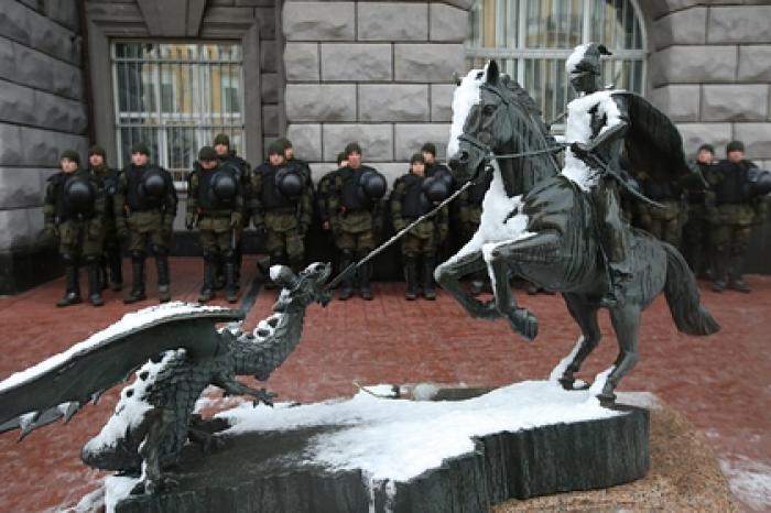 На Украине разбили мемориальные доски погибшим в Донбассе