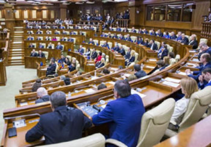 ОПРОС: В ПАРЛАМЕНТ МОЛДОВЫ ПРОХОДЯТ ОТ ДВУХ ДО ПЯТИ ПАРТИЙ