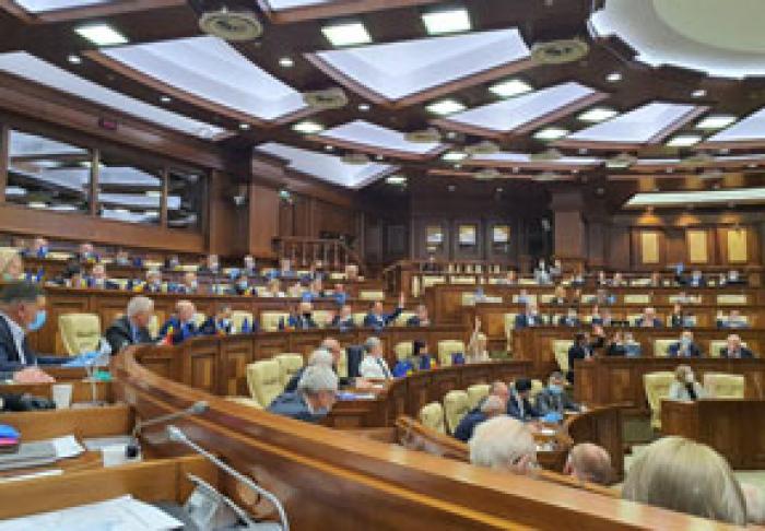 ПАРЛАМЕНТ ОБСУЖДАЕТ ВОПРОС О РАТИФИКАЦИИ СОГЛАШЕНИЯ О ПРЕДОСТАВЛЕНИИ РОССИЕЙ КРЕДИТА НА 200 МЛН. ЕВРО