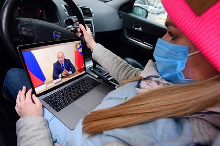 Песков ответил на слухи о скрывающемся от коронавируса Путине
