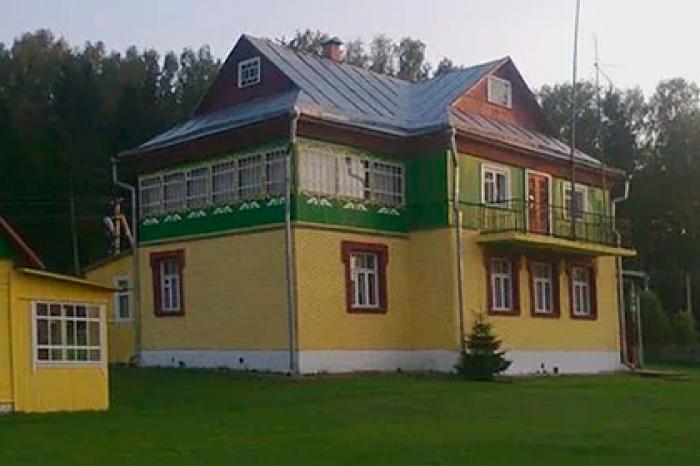Племянник Людмилы Зыкиной решил избавиться от ее усадьбы из-за одиночества