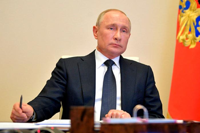 После печенегов и половцев Путин вспомнил о спартанцах