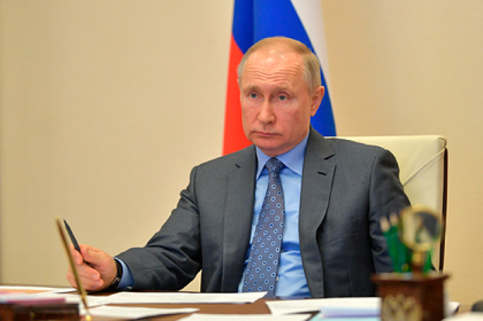Путин допустил сокращение числа нерабочих дней